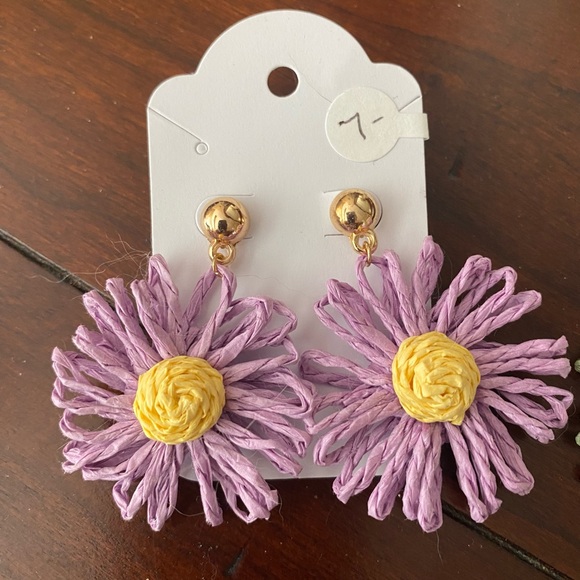 Raffia Paper Floral Daisy Drop Earrings Set Of 2 NEW - Picture 3 of 4